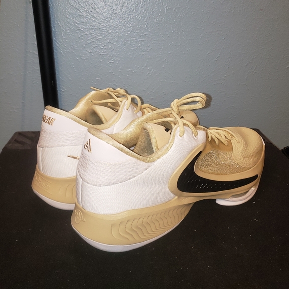 NEW MENS SIZE 14.5 NIKE ZOOM FREAK 4 TB PROMO TEAM GOLD BLACK WHITE - Picture 7 of 13